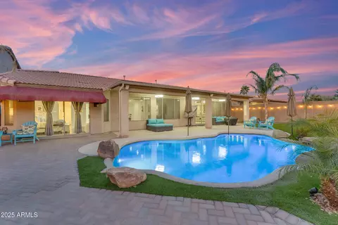 6107 W Hedgehog Pl, Phoenix, AZ 85083