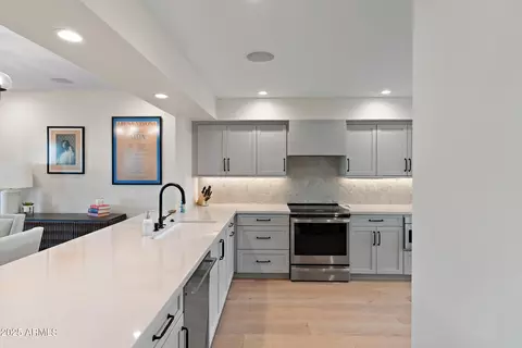 Kitchen - 2430 E Palo Verde Dr, Phoenix, AZ 85016 photo 1 of 4