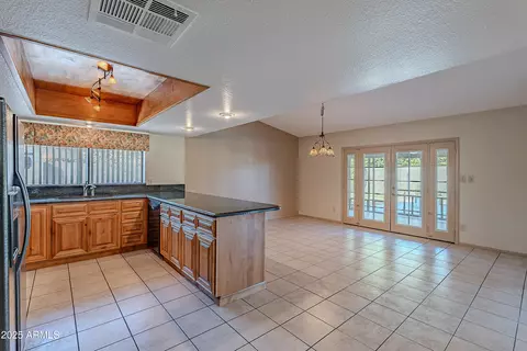 2454 W Hearn Rd, Phoenix, AZ 85023 photo 9