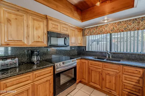2454 W Hearn Rd, Phoenix, AZ 85023 photo 13