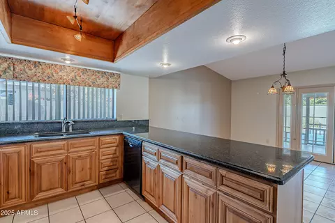 2454 W Hearn Rd, Phoenix, AZ 85023 photo 8