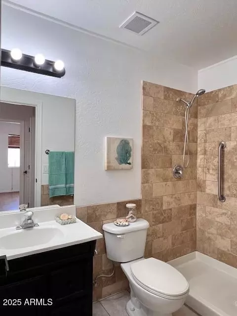 Bath - 1302 E 30th Ave, Apache Junction, AZ 85119 photo 1 of 4