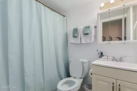 Bath - 122 E 14th Pl, Mesa, AZ 85201 photo 3 of 3