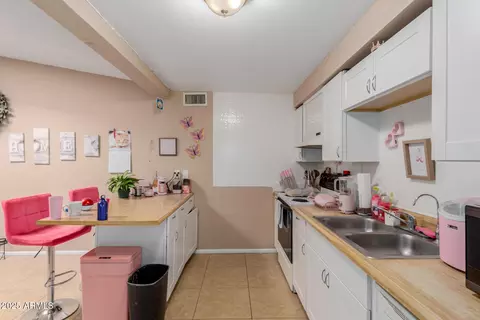 Kitchen - 122 E 14th Pl, Mesa, AZ 85201 photo 4 of 6