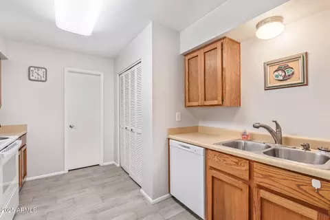 3270 S Goldfield Rd #203, Apache Junction, AZ 85119 photo 10