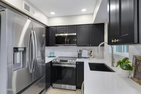 601 E Palo Verde Dr #14A, Phoenix, AZ 85012