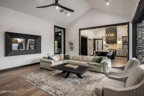 Living - 5712 E Calle Camelia --, Phoenix, AZ 85018 photo 2 of 4