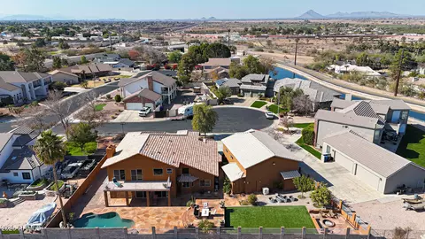 2837 N Whiting Cir, Mesa, AZ 85213