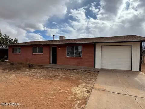 283 E Patton St, Huachuca City, AZ 85616