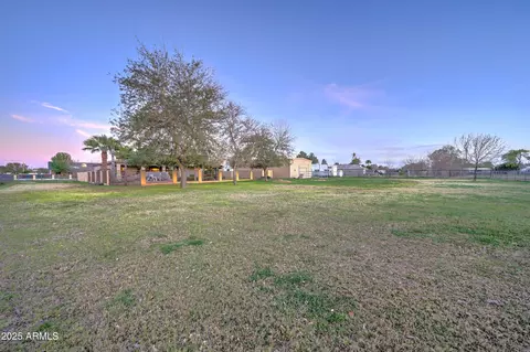 Exterior - 1716 S 141st Pl, Gilbert, AZ 85295 photo 14 of 17