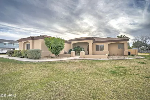 Exterior - 1716 S 141st Pl, Gilbert, AZ 85295 photo 3 of 17