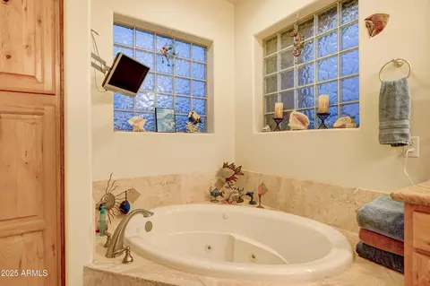 Bath - 1716 S 141st Pl, Gilbert, AZ 85295 photo 3 of 6
