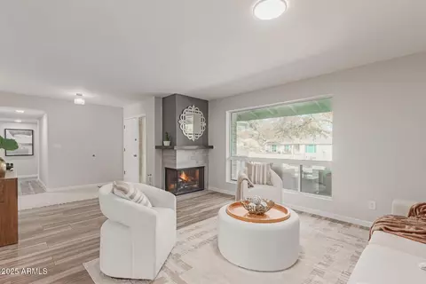 2415 E Cochise Rd, Phoenix, AZ 85028