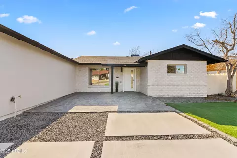 2923 Earll Dr, Phoenix, AZ 85016 photo 2