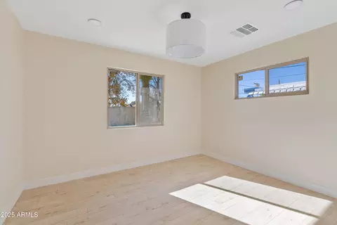 2923 Earll Dr, Phoenix, AZ 85016 photo 21