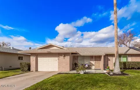 9920 W Shasta Dr, Sun City, AZ 85351