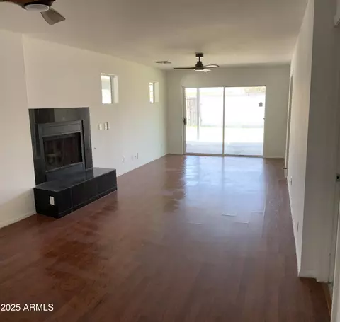 Living - 1109 E Caldwell St, Phoenix, AZ 85042 photo 3 of 4