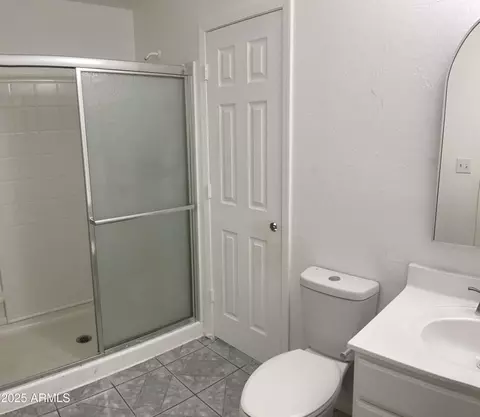 Bath - 1109 E Caldwell St, Phoenix, AZ 85042 photo 1 of 2