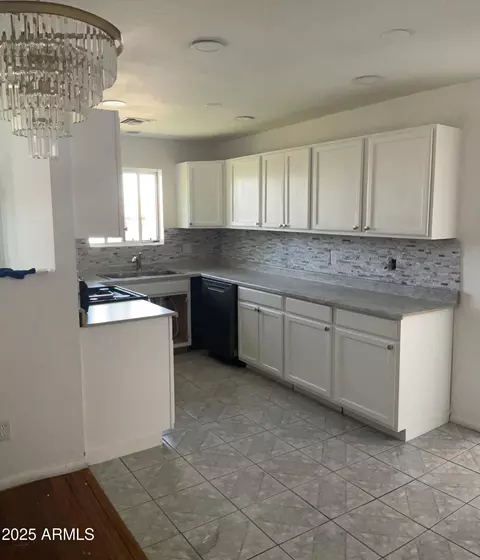 Kitchen - 1109 E Caldwell St, Phoenix, AZ 85042 photo 1 of 1