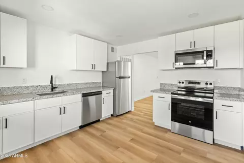 1031 N Harold St, Tempe, AZ 85288
