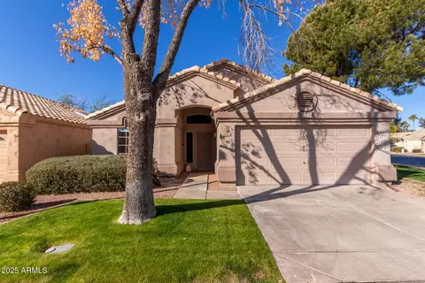 17198 N Willow Path, Surprise, AZ 85374