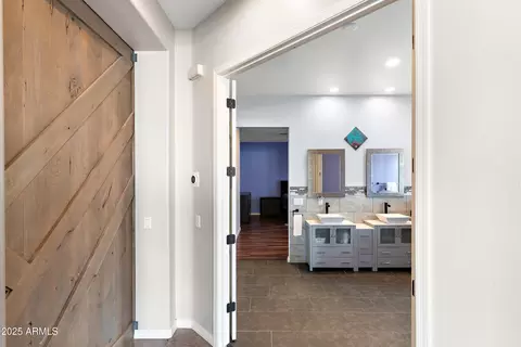 Entry Way - 2822 E Clifton Ct, Gilbert, AZ 85295 photo 4 of 7