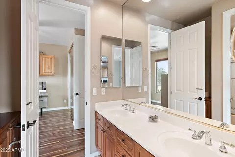 Bath - 2822 E Clifton Ct, Gilbert, AZ 85295 photo 9 of 12