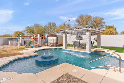 Exterior - 2822 E Clifton Ct, Gilbert, AZ 85295 photo 8 of 15