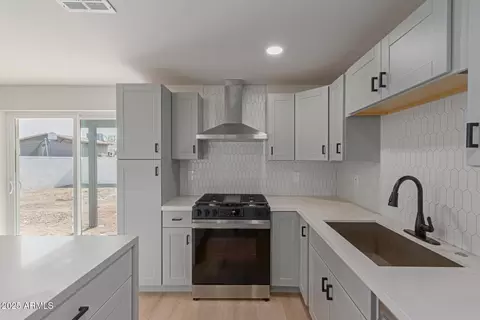 7331 W Turney Ave, Phoenix, AZ 85033 photo 10