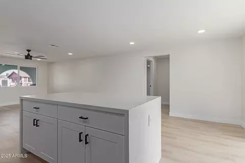 7331 W Turney Ave, Phoenix, AZ 85033 photo 9