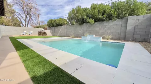 Exterior - 4201 N 18th Pl, Phoenix, AZ 85016 photo 3 of 6