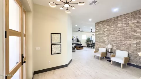 Entry Way - 4201 N 18th Pl, Phoenix, AZ 85016 photo 5 of 10