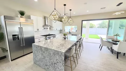 Kitchen - 4201 N 18th Pl, Phoenix, AZ 85016 photo 5 of 7