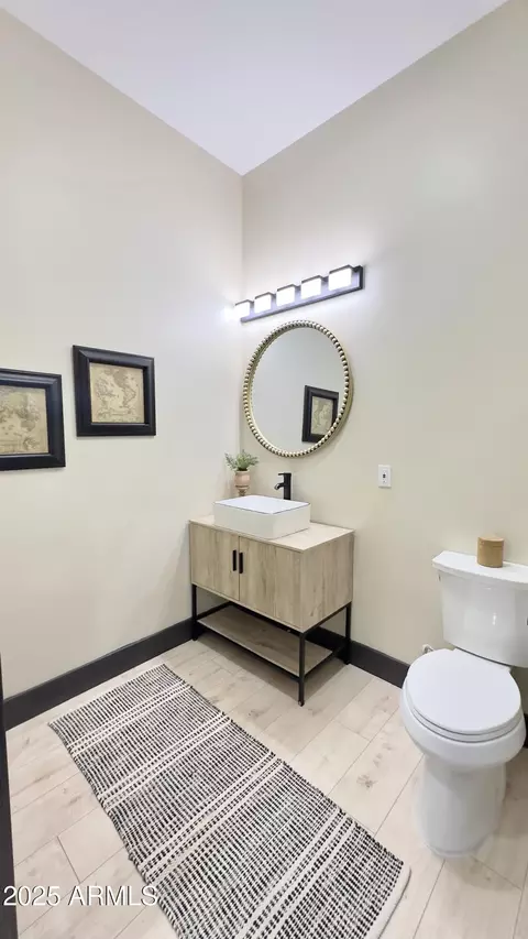 Bath - 4201 N 18th Pl, Phoenix, AZ 85016 photo 10 of 10
