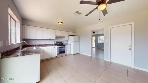 3250 W Grovers Ave, Phoenix, AZ 85053 photo 11