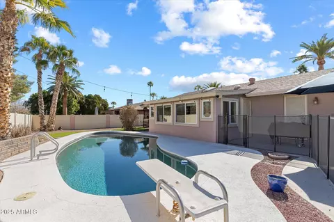 Exterior - 2850 E Cortez St, Phoenix, AZ 85028 photo 1 of 3