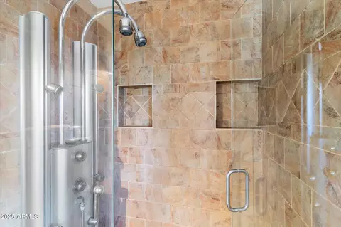 Bath - 2850 E Cortez St, Phoenix, AZ 85028 photo 6 of 6