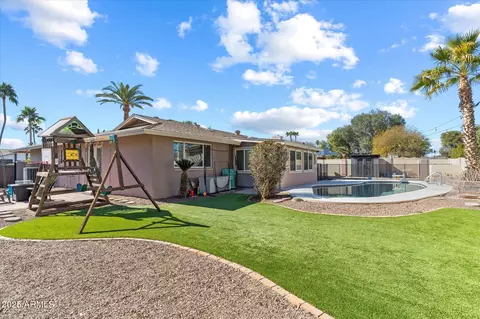 Exterior - 2850 E Cortez St, Phoenix, AZ 85028 photo 2 of 3