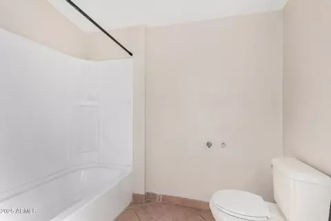 Bath - 1983 E Don Carlos Ave, Tempe, AZ 85281 photo 2 of 3