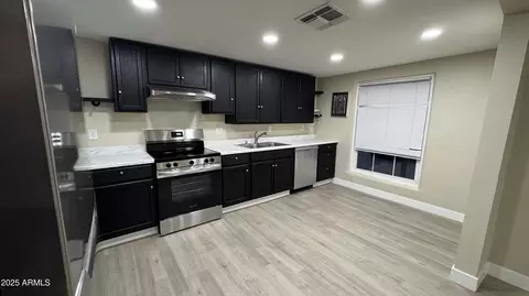 Kitchen - 1983 E Don Carlos Ave, Tempe, AZ 85281 photo 2 of 4