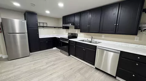 Kitchen - 1983 E Don Carlos Ave, Tempe, AZ 85281 photo 3 of 4