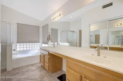 3439 E Topeka Dr, Phoenix, AZ 85050 photo 17
