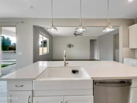 Kitchen - 10211 E Wavelength Ave, Mesa, AZ 85212 photo 3 of 3