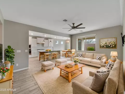 Living - 10211 E Wavelength Ave, Mesa, AZ 85212 photo 1 of 2