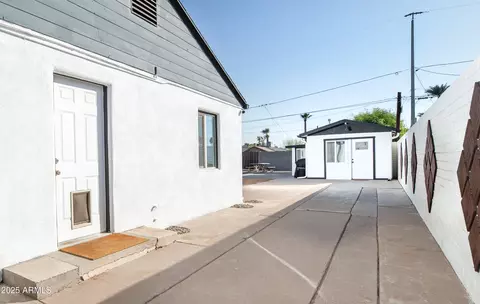 Exterior - 1905 E Brill St, Phoenix, AZ 85006 photo 3 of 6