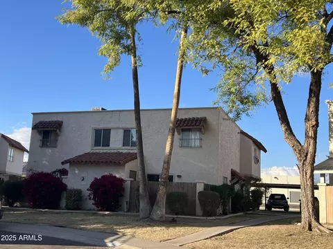 8861 N 12th Pl, Phoenix, AZ 85020