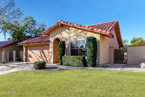 12258 S Shoshoni Dr, Phoenix, AZ 85044