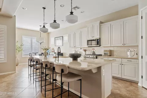 2867 E Citadel Ct, Gilbert, AZ 85298 photo 9