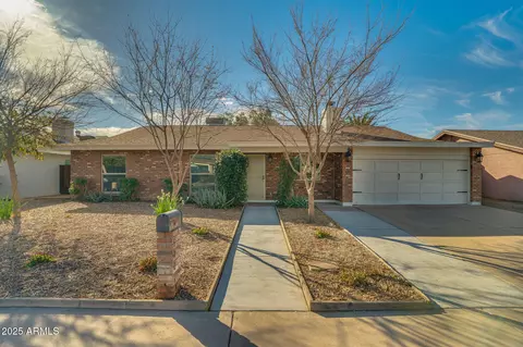 3001 W Villa Maria Dr, Phoenix, AZ 85053