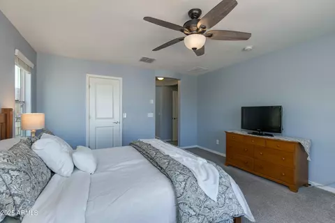 Bedroom - 852 E Gary Ln, Phoenix, AZ 85042 photo 2 of 4